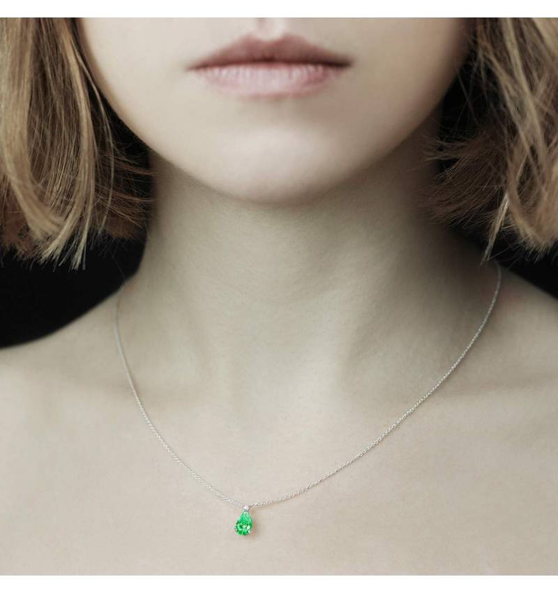 Small on sale emerald pendant